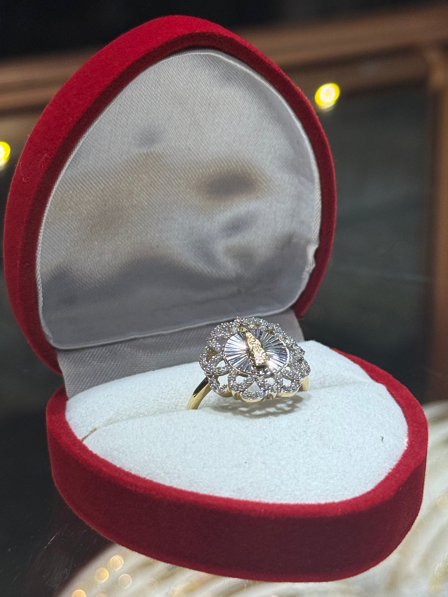 14k Flower Design Round Virgencita Ring