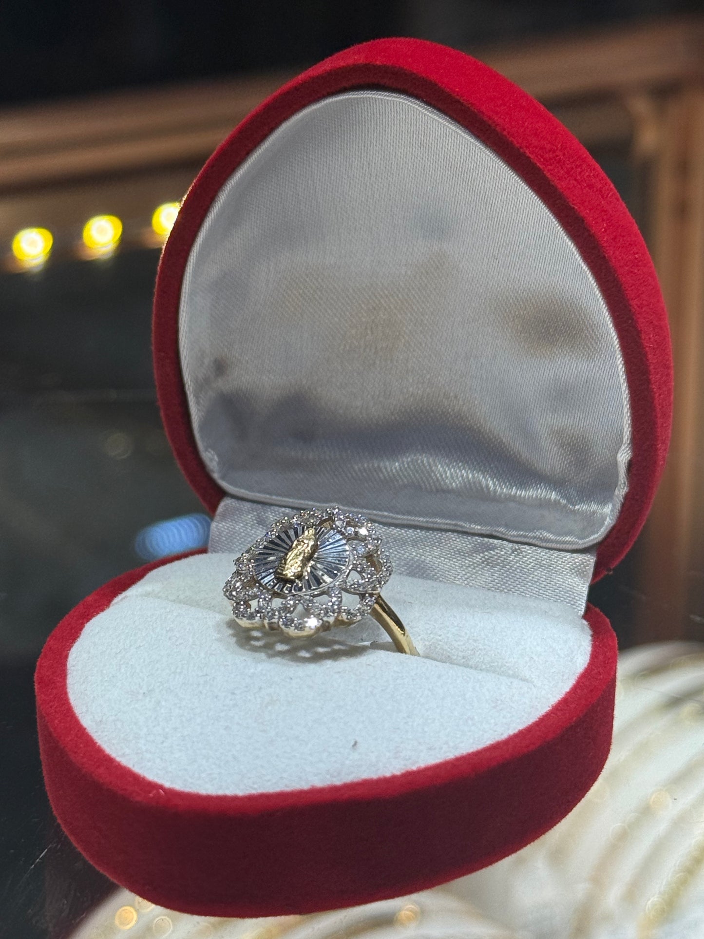 14k Flower Design Round Virgencita Ring
