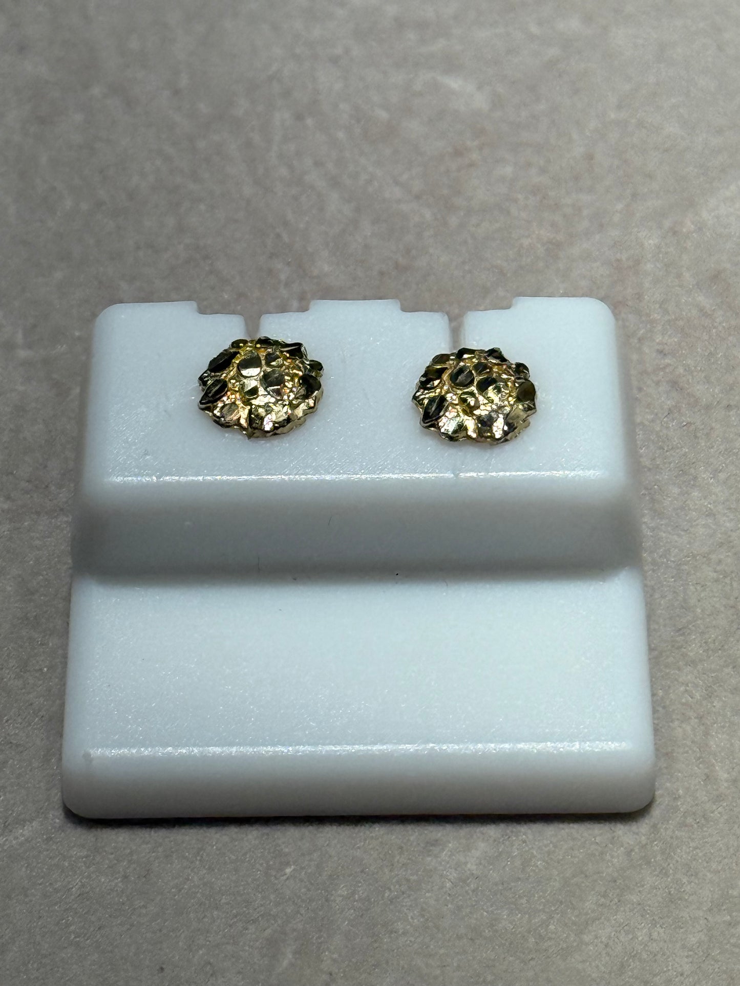 10k Nugget Heart Earrings