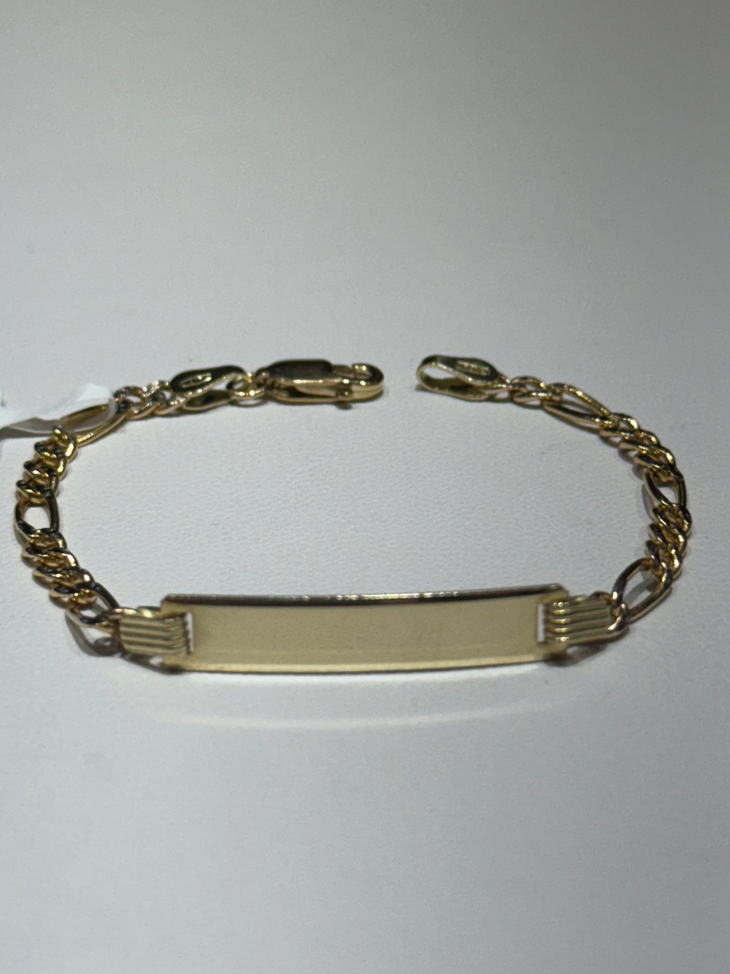 10k Diamond Cut Fígaro ID Bracelet